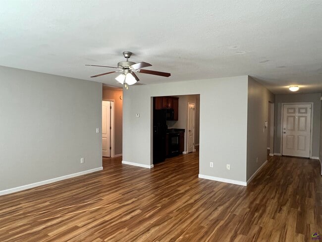 Photo - 204 Edgarton Way