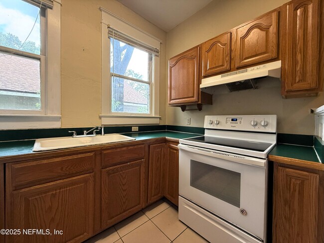 Photo - 2245 Myra St Unit 4