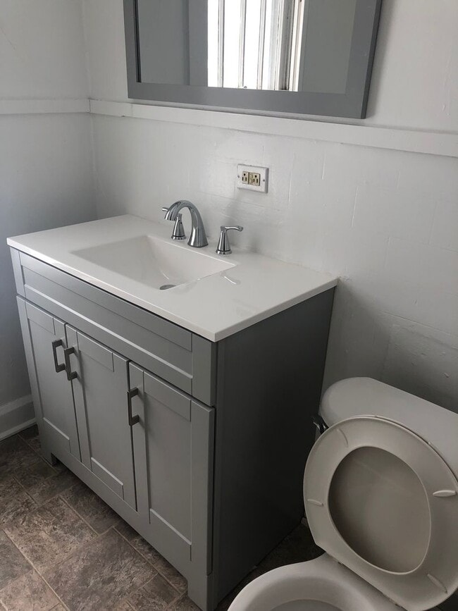 Photo - Charming 4 BD/2 BA home in quiet neighborh...