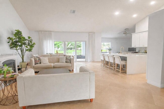 Photo - 9592 Majestic Way