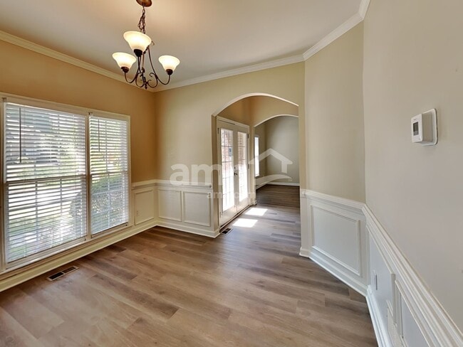 Photo - 513 Autumn Walk