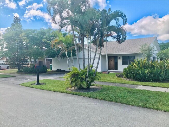 Photo - 9400 SW 103rd Ave