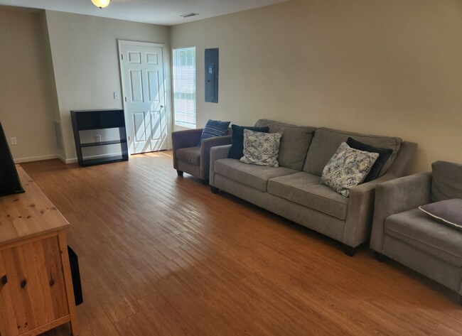 Photo - 1024 Ranch Dr Unit A