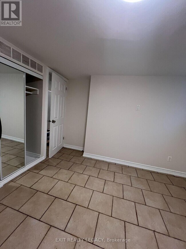Photo - 183 Ellington Dr