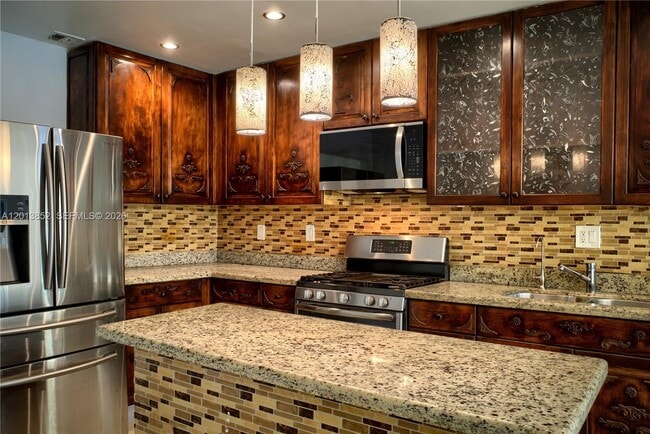 Photo - 301 SW 5th St