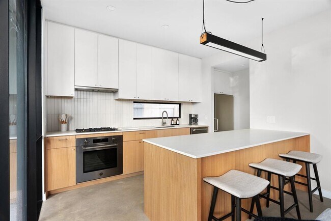 Photo - 5313 Avenue G