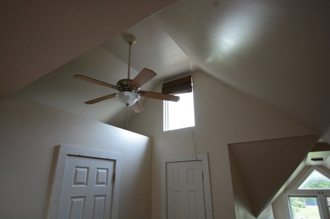 Building Photo - 120 W 5th Ave