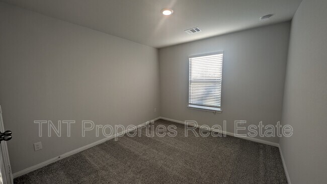 Photo - 411 Sandall St