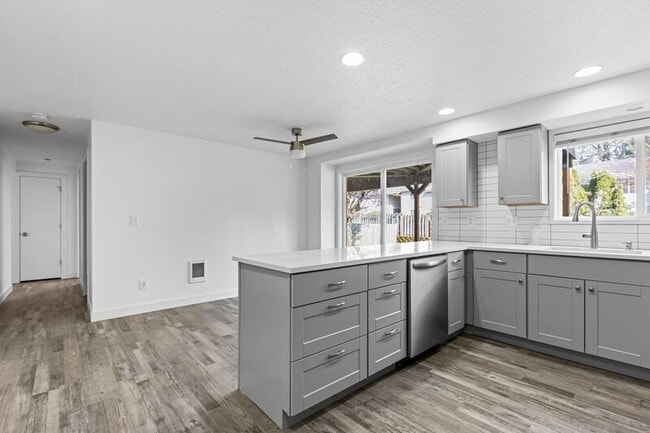 Photo - 16480 SW Gleneagle Dr