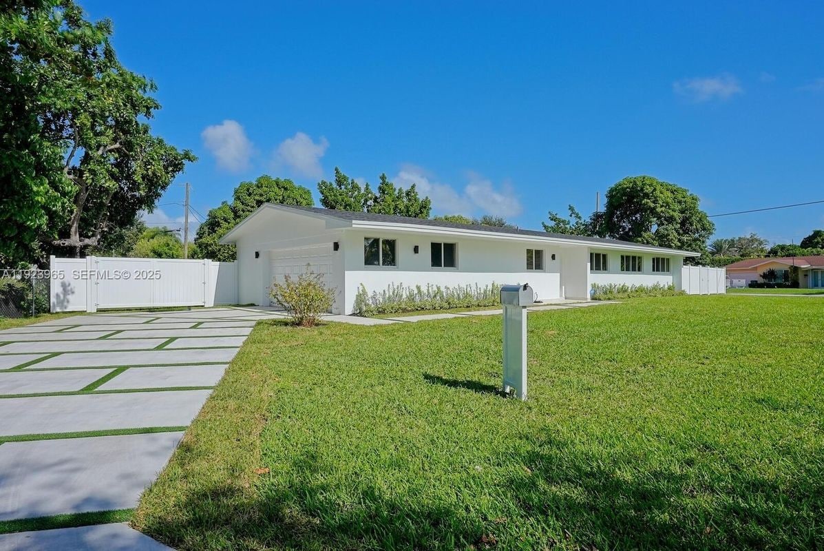 Photo - 9301 SW 178th St