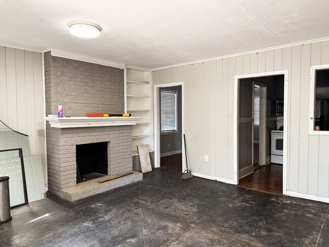 Photo - 1027 Waring Rd