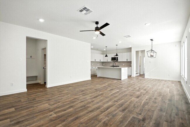 Photo - 1794 Peach Creek Dr Unit B