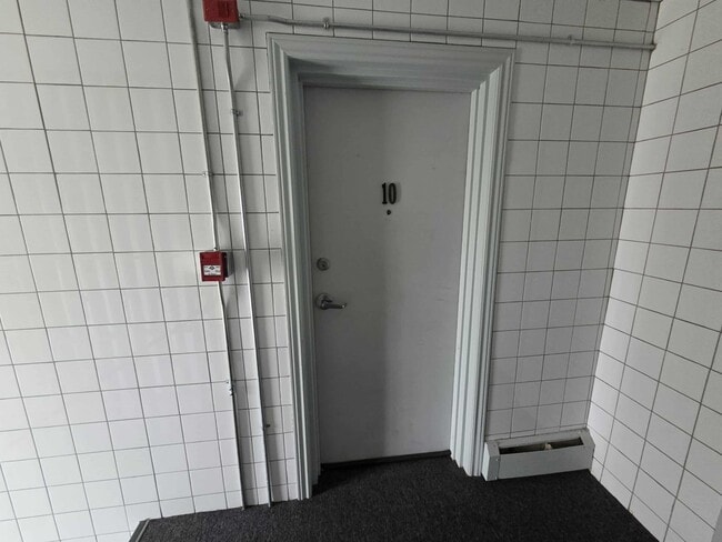 Building Photo - 10 Belmont St Unit 10