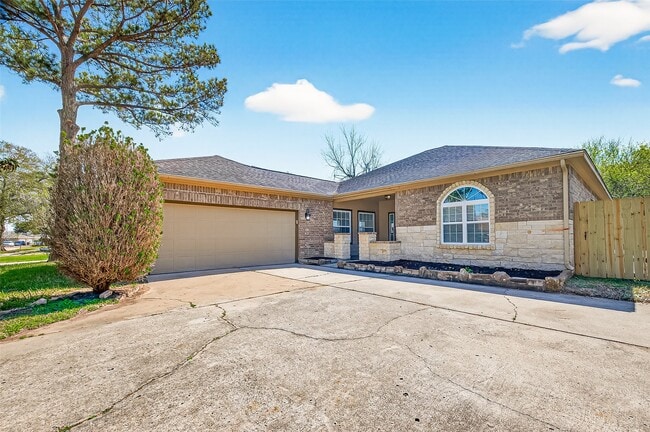 Building Photo - 16611 Moary Firth Dr