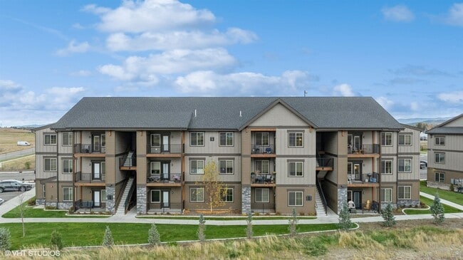 Photo - Newer 2 bed, 1 bath Unidad 102-D (700)