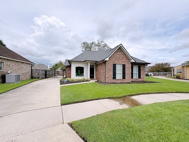 Photo - 10473 E Springwind Ct House