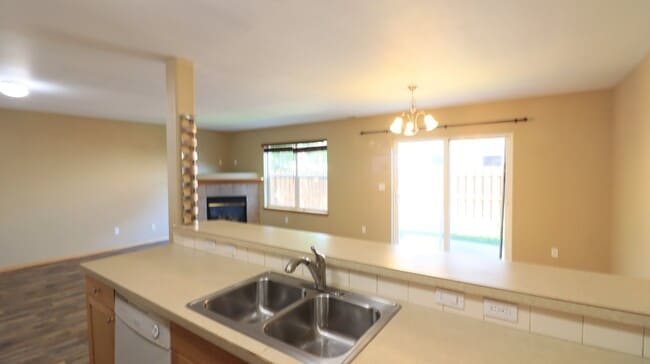 Photo - 3/2.5 Townhome in Redmond