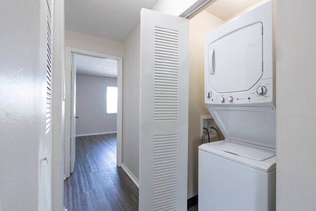 Photo - Suncrest Apartments