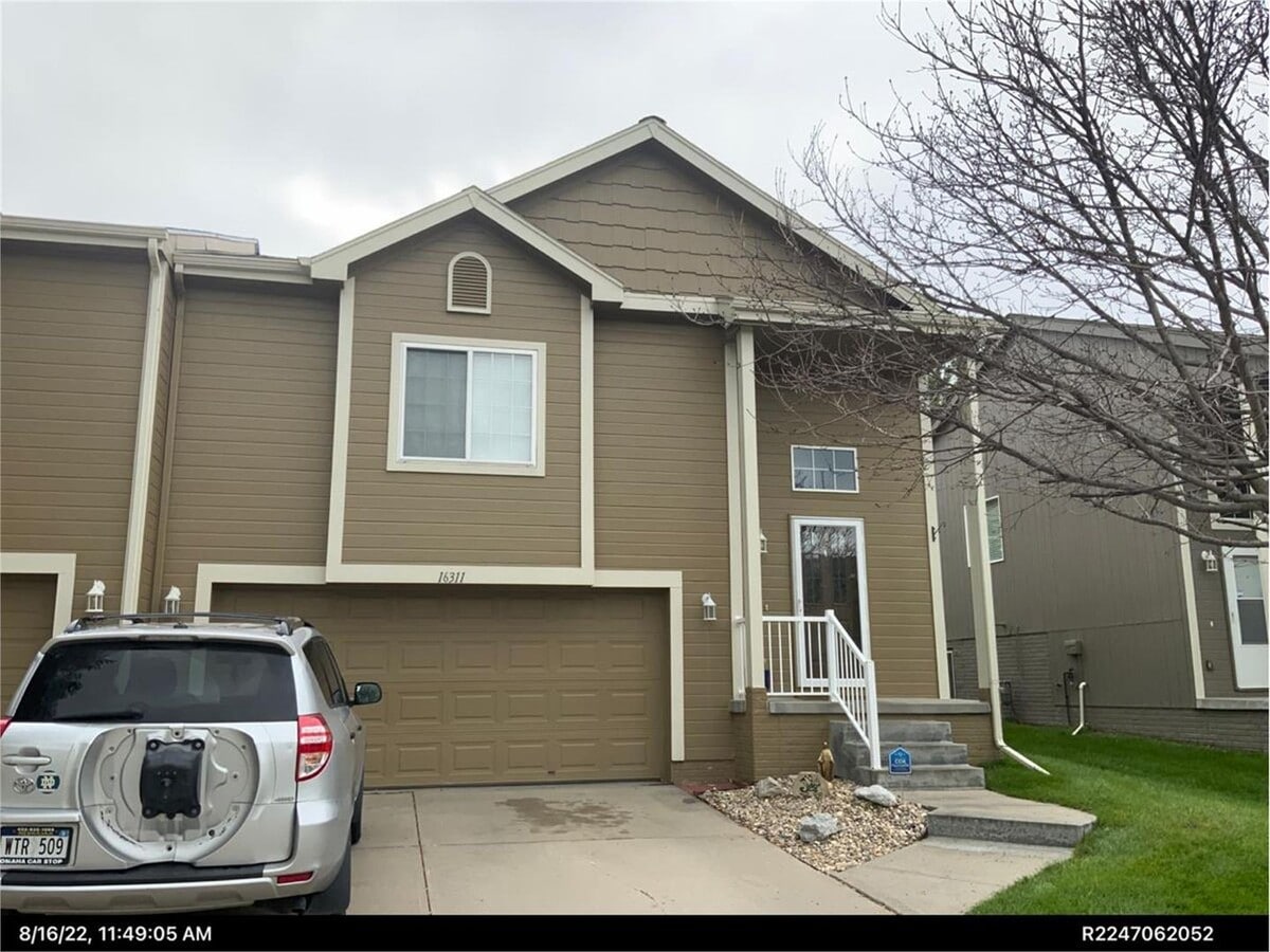 Beautiful 3 bed, 2 bath house at $2200 - Beautiful 3 bed, 2 bath house at $2200