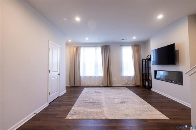 Photo - 9233 Magellan Pkwy