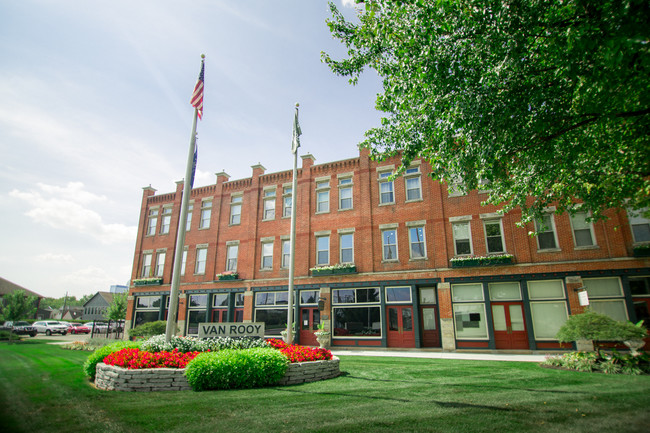 Downtown Leasing Office - Van Rooy Downtown Leasing Apartments