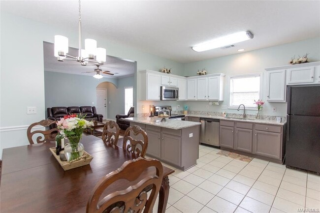 Photo - 6913 Sandfield Dr