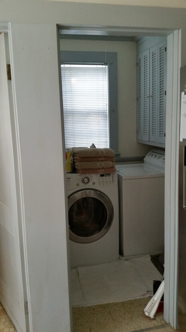 Laundry - 43 Evergreen Ave Unit 1