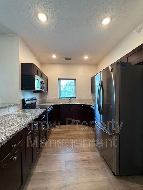 102 Locust St