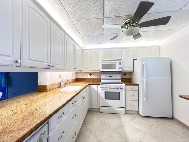 Photo - 2615 NE 1st Ct Unidad 303 Rental