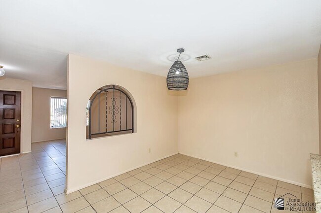 Photo - 2045 S 14th Ave Unidad 41