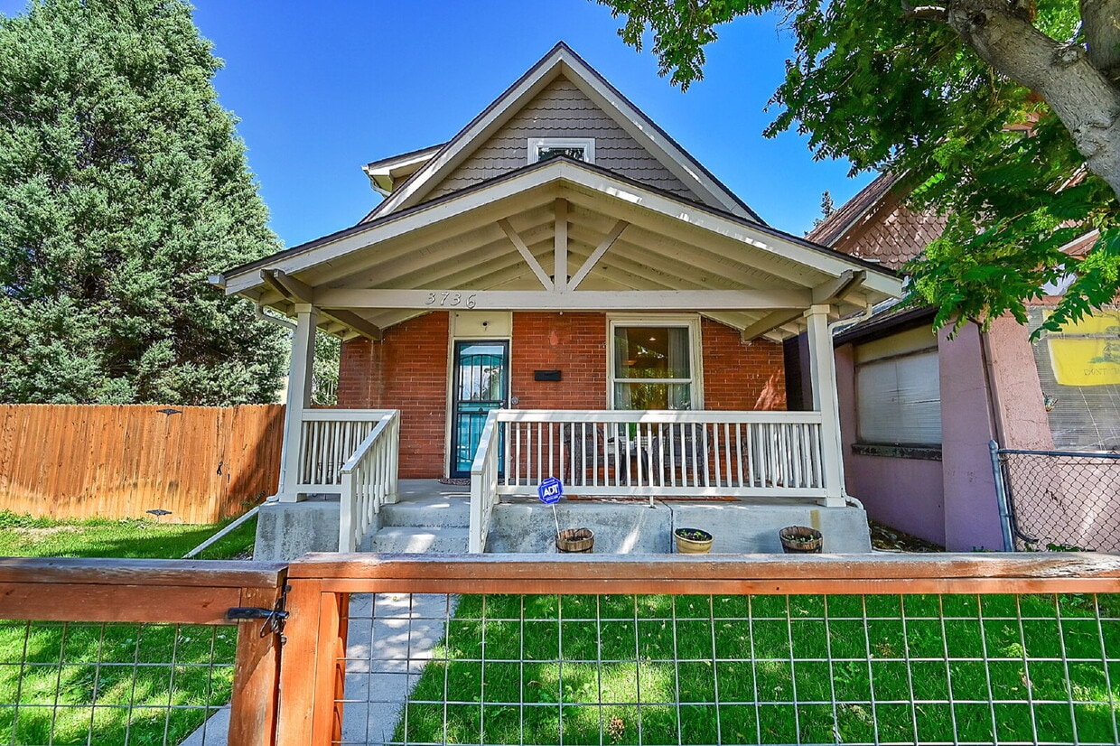 Photo - 3736 N Williams St