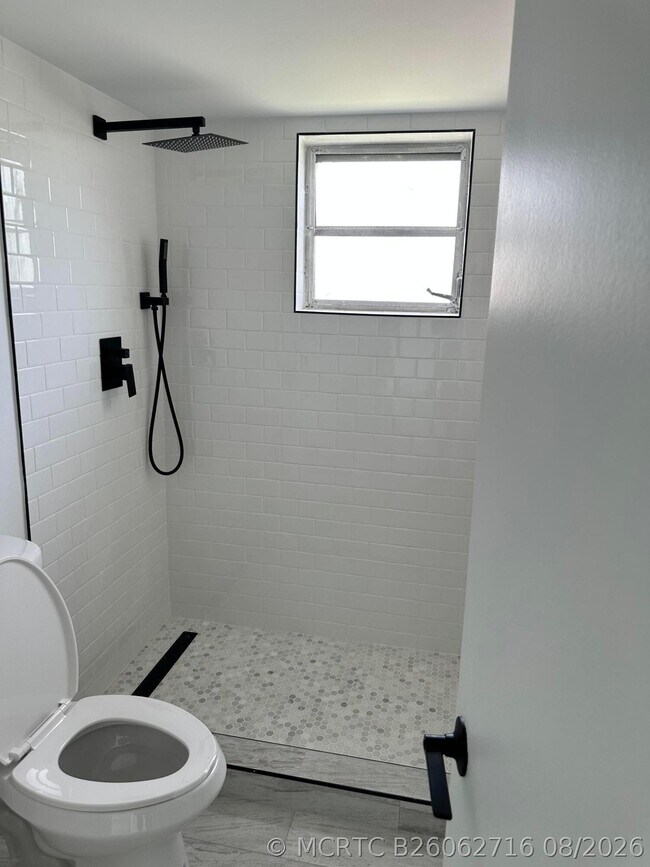 Photo - 7145 Huntington Ln Unit 408