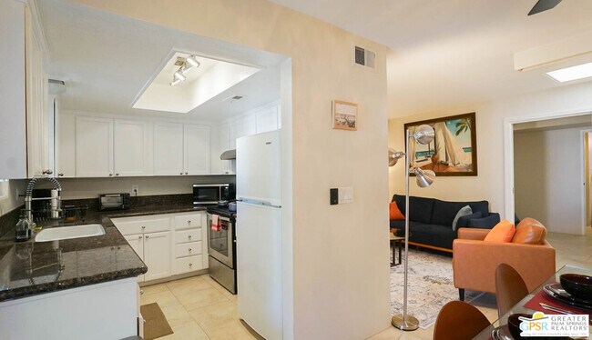 Photo - 5301 E Waverly Dr Unit 124