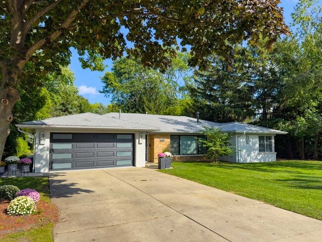 Photo - 6609 N Kenton Ave House Unit J00P