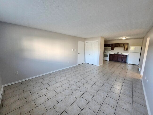 Photo - 2 Arena Ln Unit 4