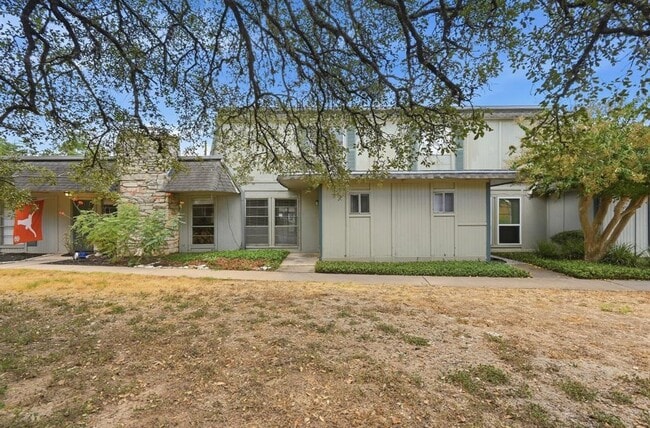 807 Castle Ridge Rd