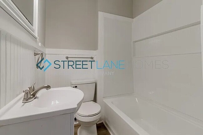 Photo - 1612 Fulton Ave SW