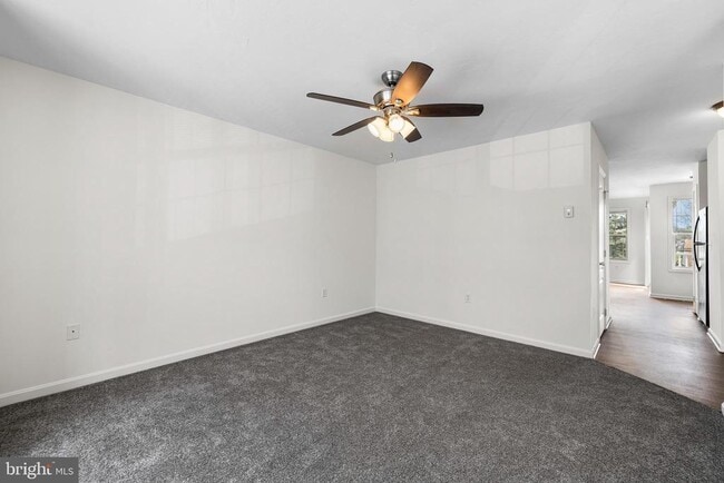 Photo - 22 Shady Tree Ct