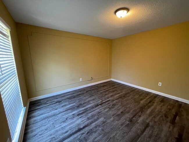 1757 Custer Dr