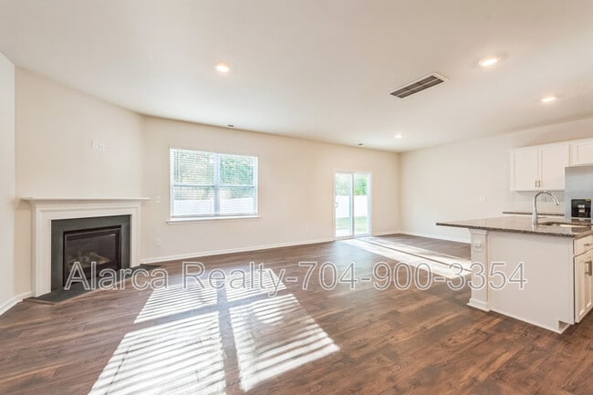 Photo - 14220 Wilson Mac Ln