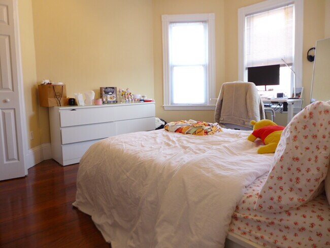 Photo - 123 Centre St