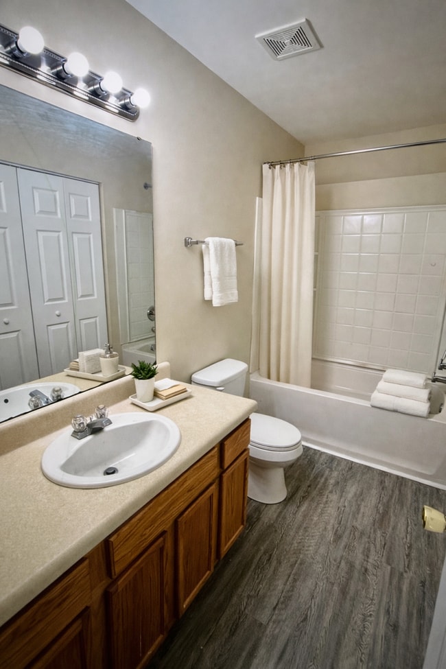 Photo - Beautiful 4 Bedroom Home with Garage – Convenient North Charlotte Location