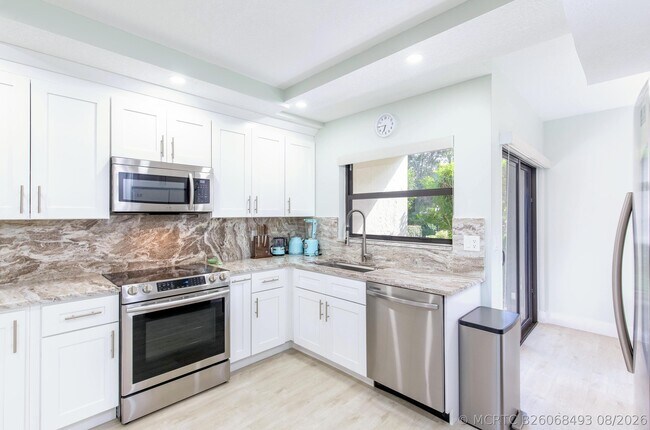 Photo - 11267 Pond View Dr Unit B102