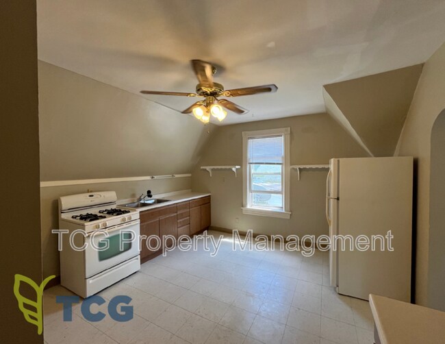 Photo - 702 1/2 State Street