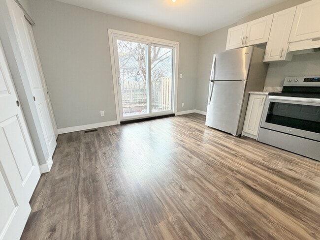 Photo - 225 Queen St Unité 7