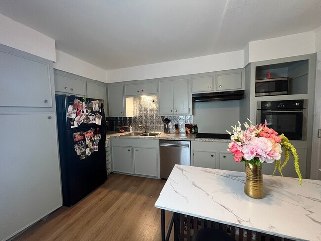 Photo - 7221 Beechnut St St Unit True