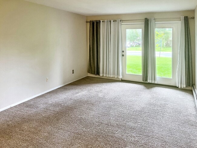 Building Photo - 4620 Reka Dr Rental