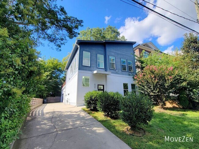 Photo - 1121 N Alexander St