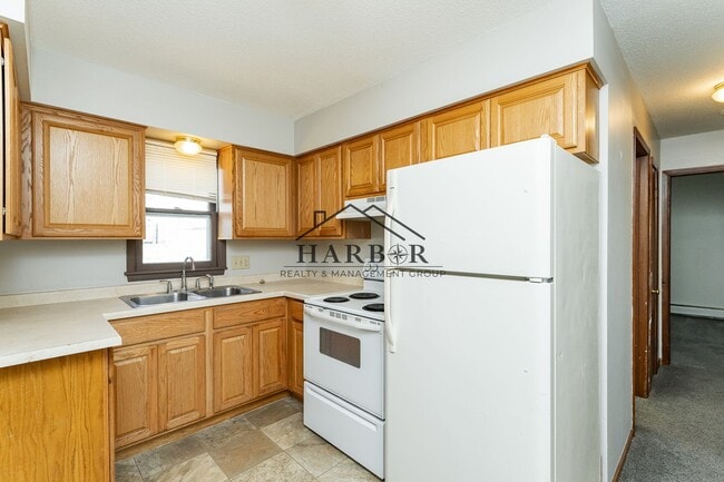 Building Photo - 23 8th St NW Unit 2