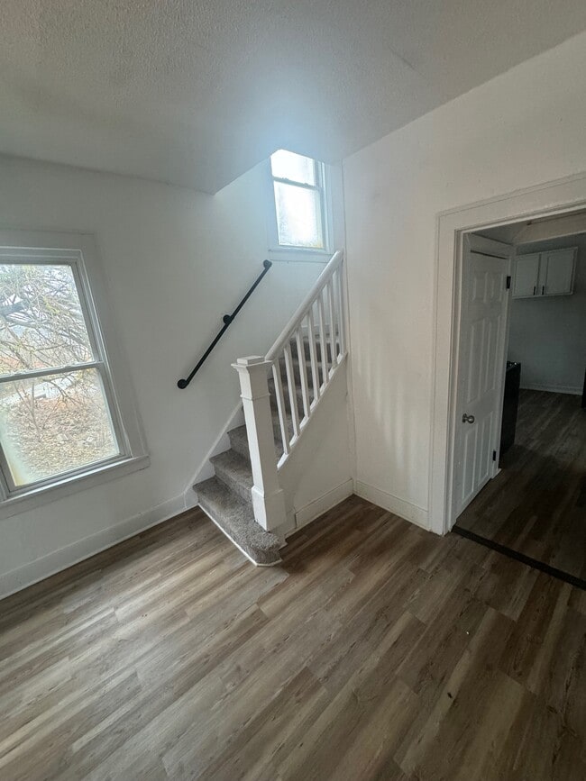 Photo - 275 Greensburg Pike